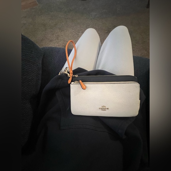 COACH wristlet - Picture 13 of 16